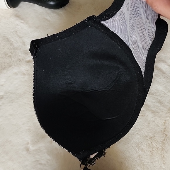 36DDD Victoria's Secret Lace Bra - Picture 3 of 5